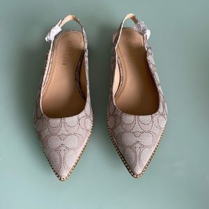 Size 8–Coach Vae Skimmer